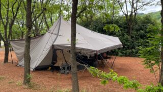DOD ヤドカリテントの雨対策(低く跳ね上げる)
